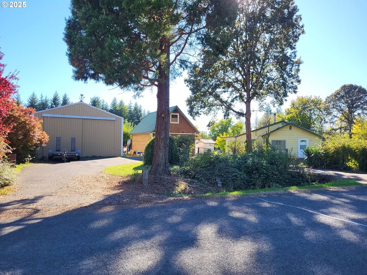 Property Photo: 21504 NW Bendemeer Rd OR 97124