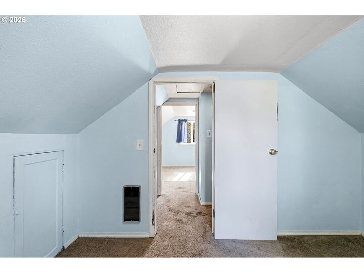 Property Photo:  1061 5th St  WA 98671 