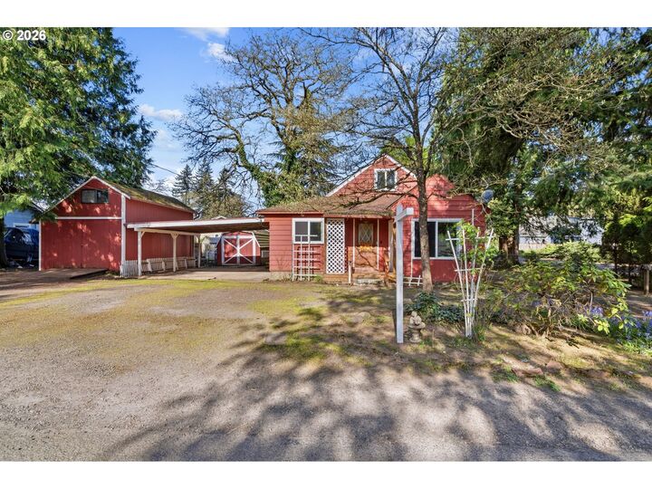Property Photo:  1061 5th St  WA 98671 