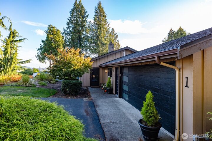 Property Photo: 12462 Gwen Drive 1 WA 98233