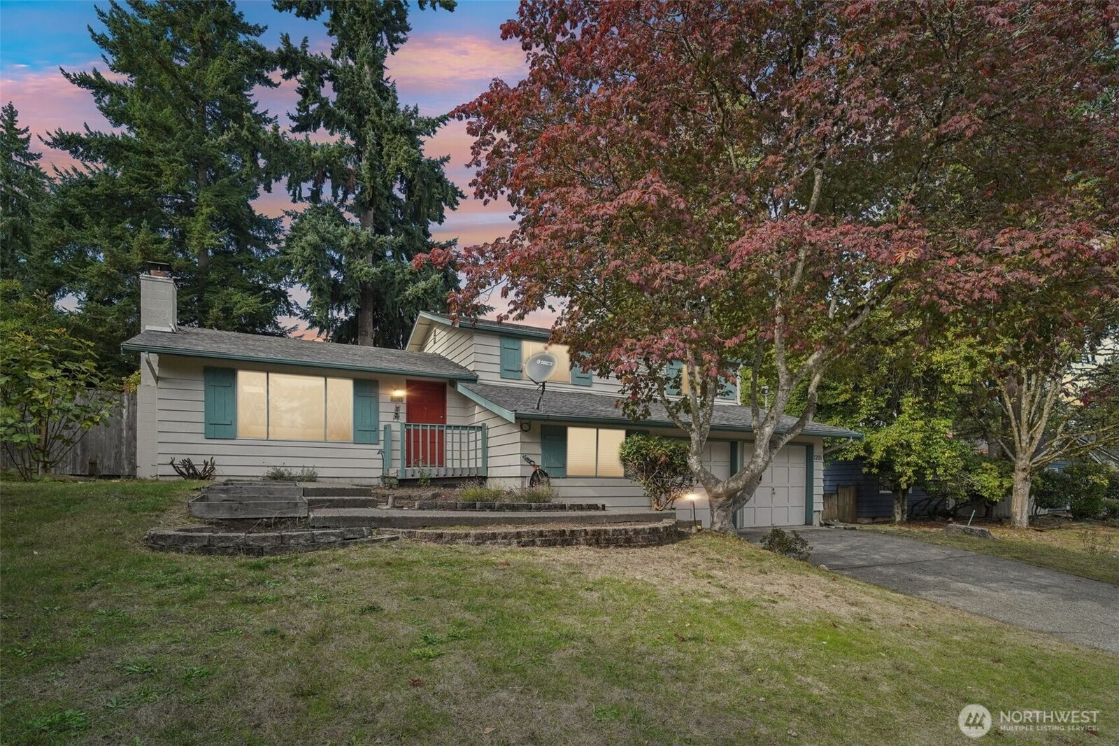 House for sale in Bellevue: 1261 150th Avenue SE, Bellevue, WA 98007