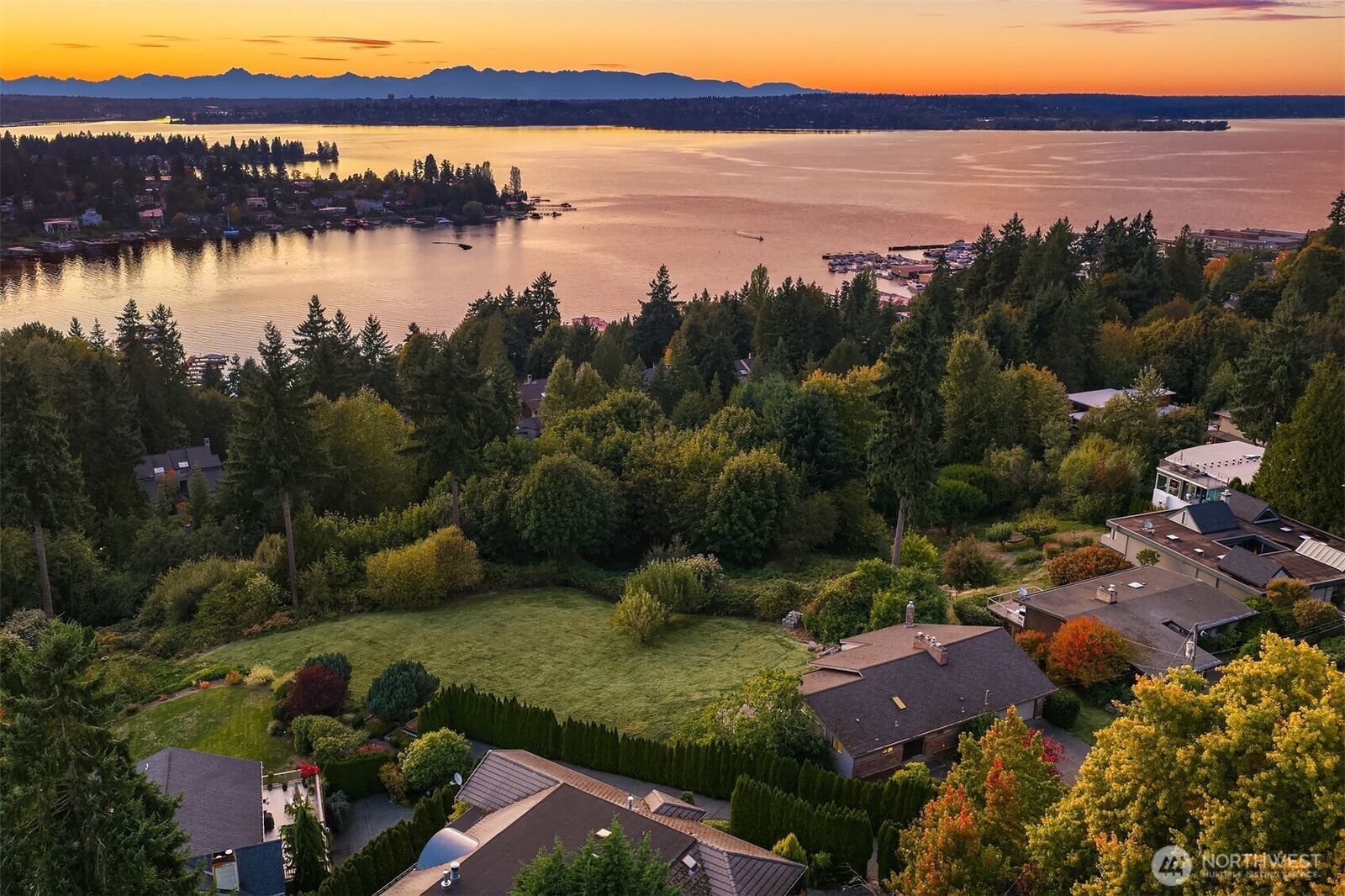 Property Photo: 4507 105th Avenue NE WA 98033
