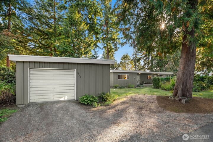 Property Photo: 2965 74 Avenue SE WA 98040