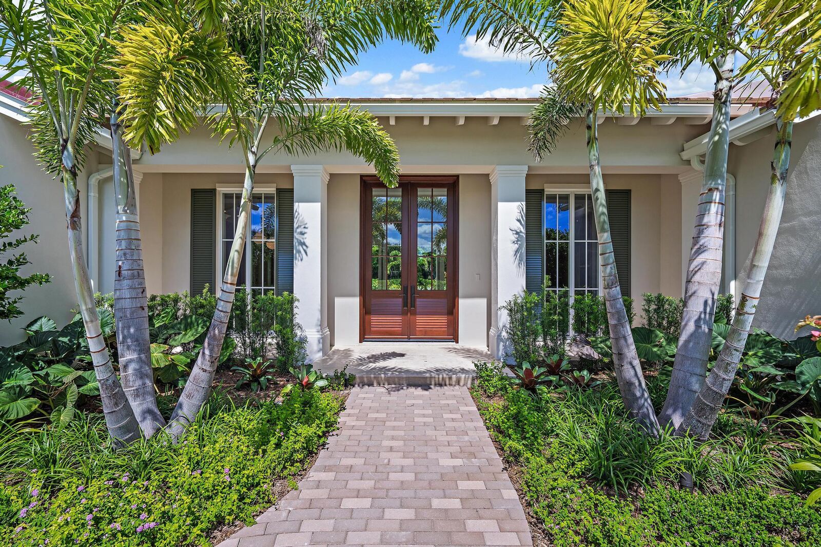 Property Photo:  2917 Bluewater Cove  FL 33483 
