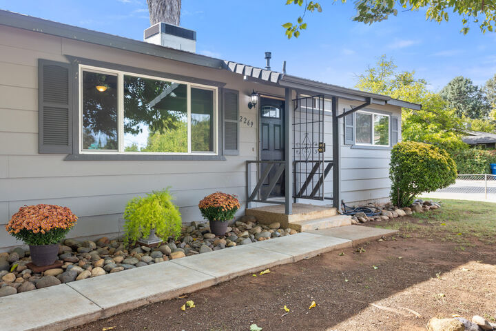 Property Photo: 2269 Corona Street CA 96002