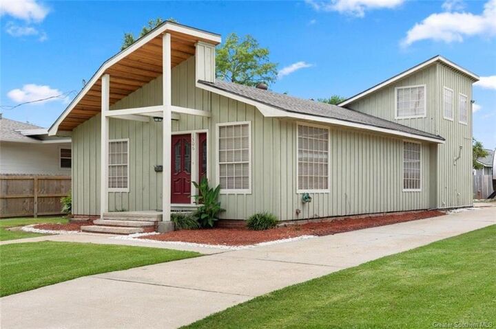 Property Photo:  1506 Watkins Street  LA 70601 
