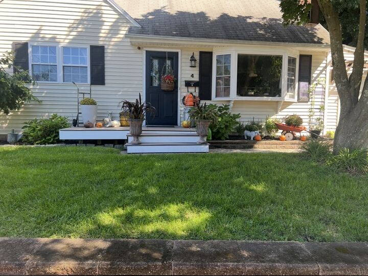 4 Thompson Court  Vernon CT 06066 photo