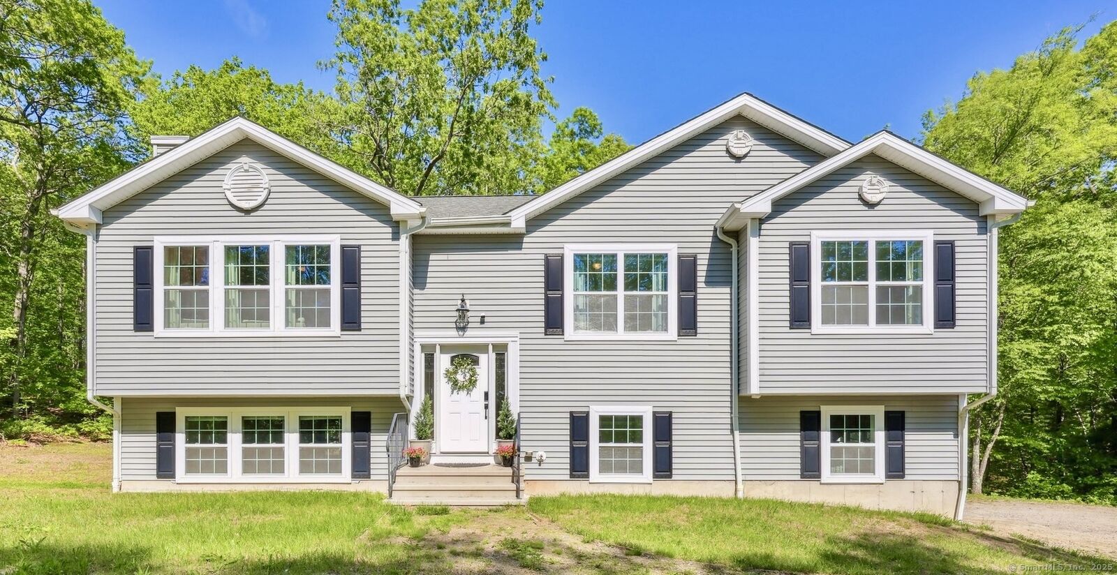 Property Photo:  2 Red Fox Run  CT 06716 