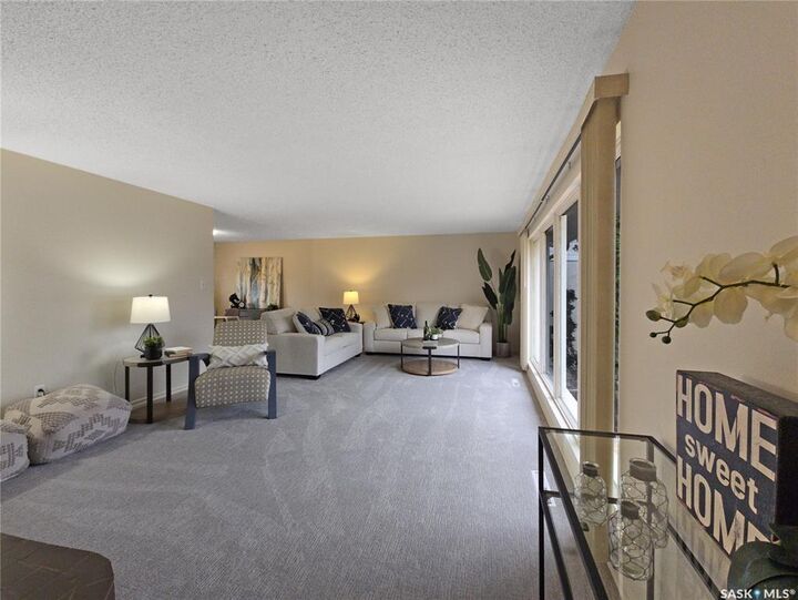 Property Photo: 1333 Arlington Avenue SK S7H 2Y1