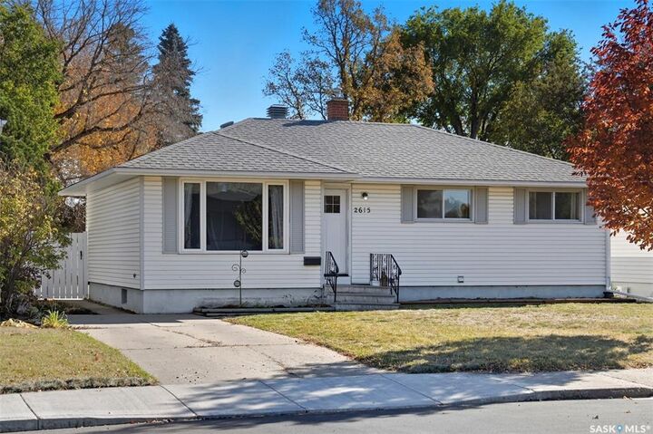 Photo de la propriété: 2615 Haultain Avenue SK S7J 1R5