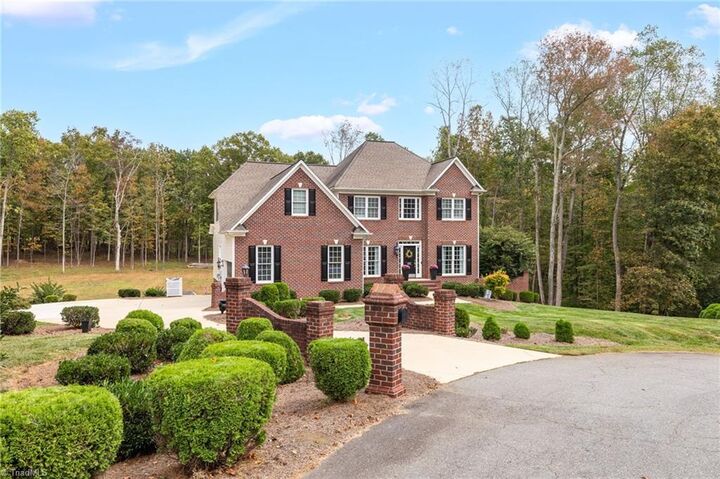 Property Photo: 5307 Northcross Court NC 27301