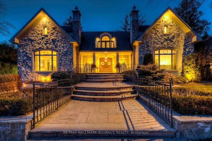 Property Photo: 138 Dianne Avenue ON L6J 4G9