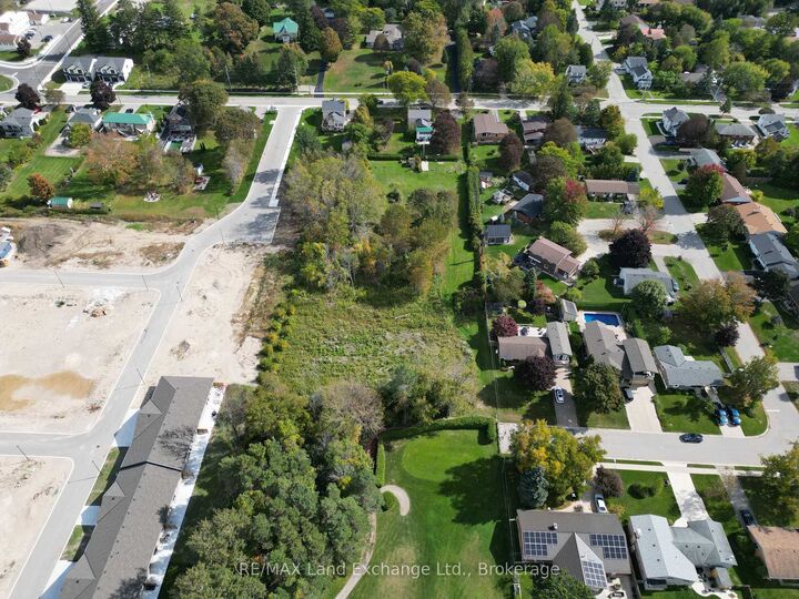 Property Photo:  1178 Queen Street N  ON N2Z 1G4 