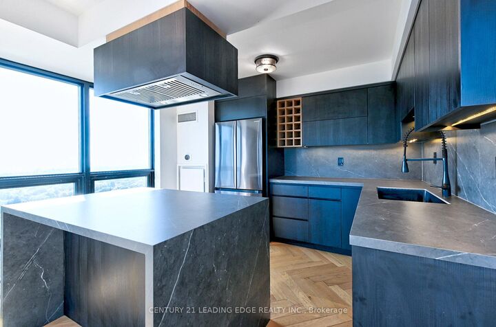 Property Photo:  155 Legion Road N 2704  ON M8Y 0A7