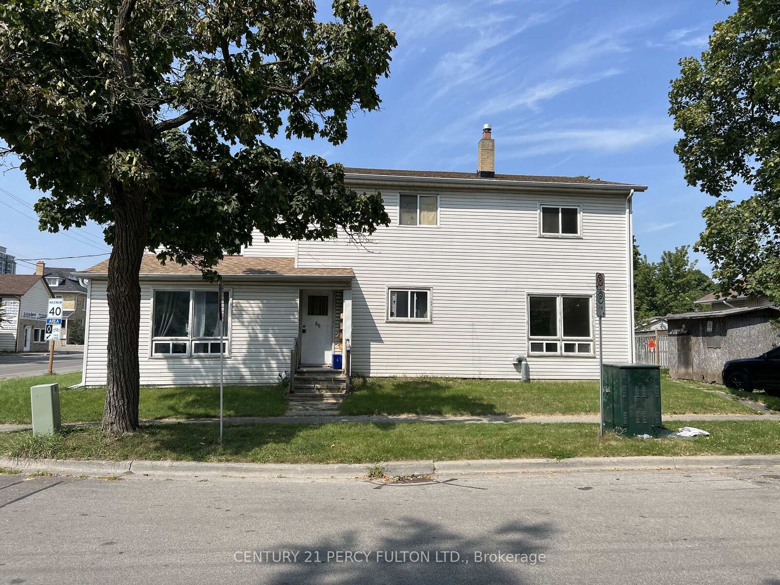 Property Photo: 86 Brock Street E 3 ON L1G 1S1