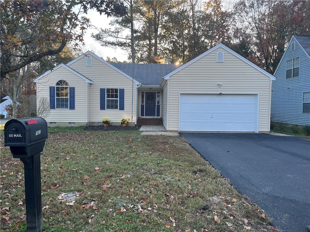 Property Photo: 7601 Crestview Drive VA 23168