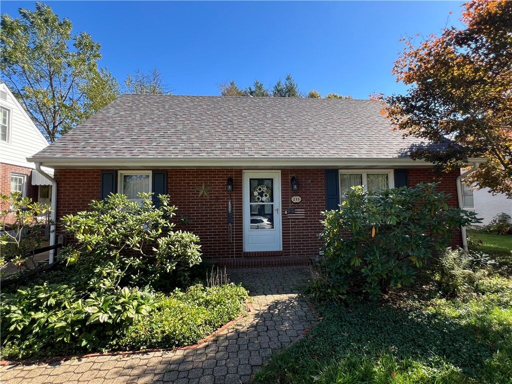 Property Photo:  211 Shady Ave  PA 15024 