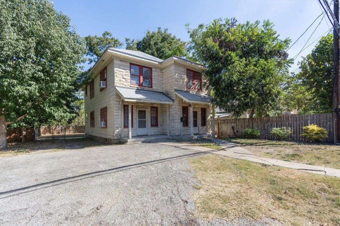 Property Photo:  1214 E 52nd Street B  TX 78723