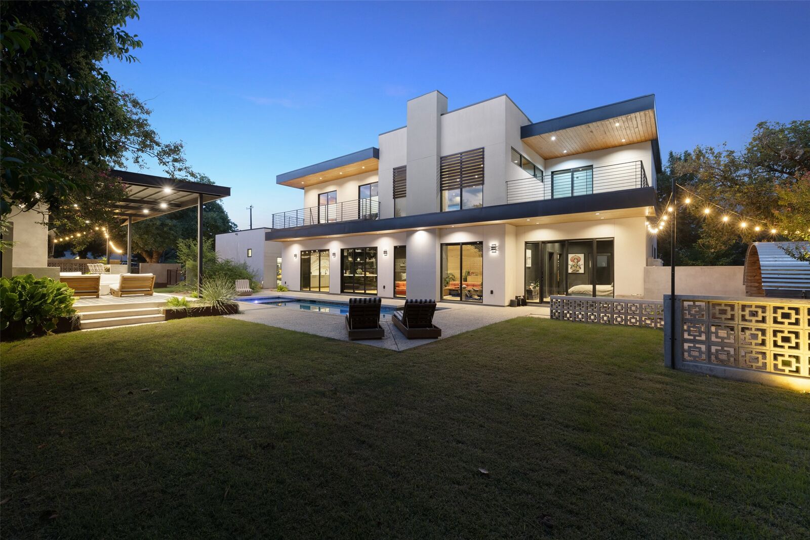 Property Photo:  204 Westbrook Drive  TX 78746 