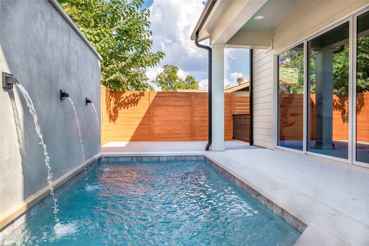 1702 Pennsylvania Avenue  Austin TX 78702 photo