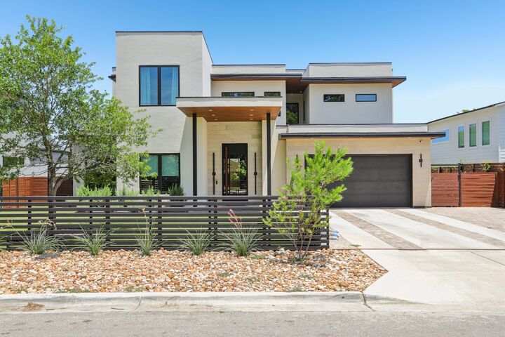 Property Photo: 2010 Meadowridge Drive TX 78704