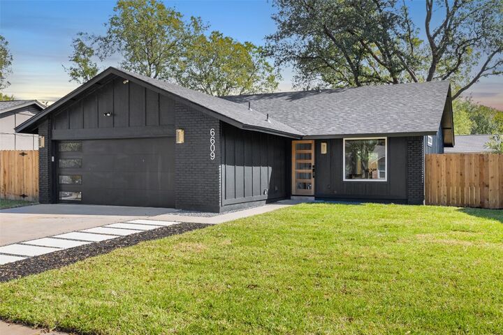 Property Photo: 6609 Boleynwood Drive TX 78745