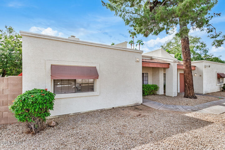 Property Photo:  3535 W Monte Cristo Avenue W 101  AZ 85053 