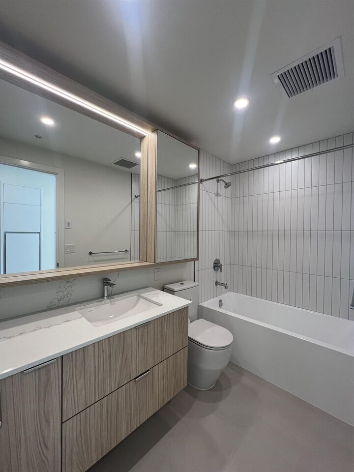 Property Photo: 537 Cottonwood Avenue 2403 BC V3J 0S4