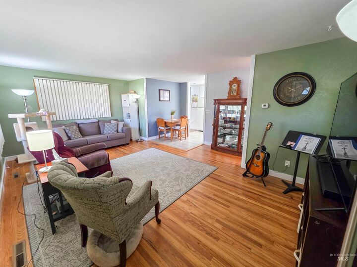Property Photo:  406 Park Drive  ID 83501