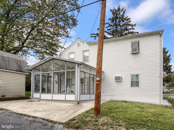 Property Photo: 104 Paxton Street PA 17034