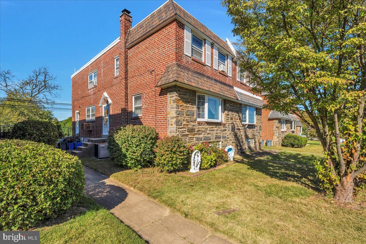 Property Photo: 7418 Revere Street PA 19152