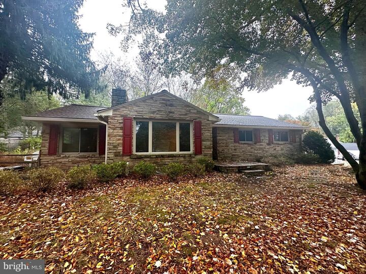 Property Photo:  1 High Acres Drive  NJ 08628 