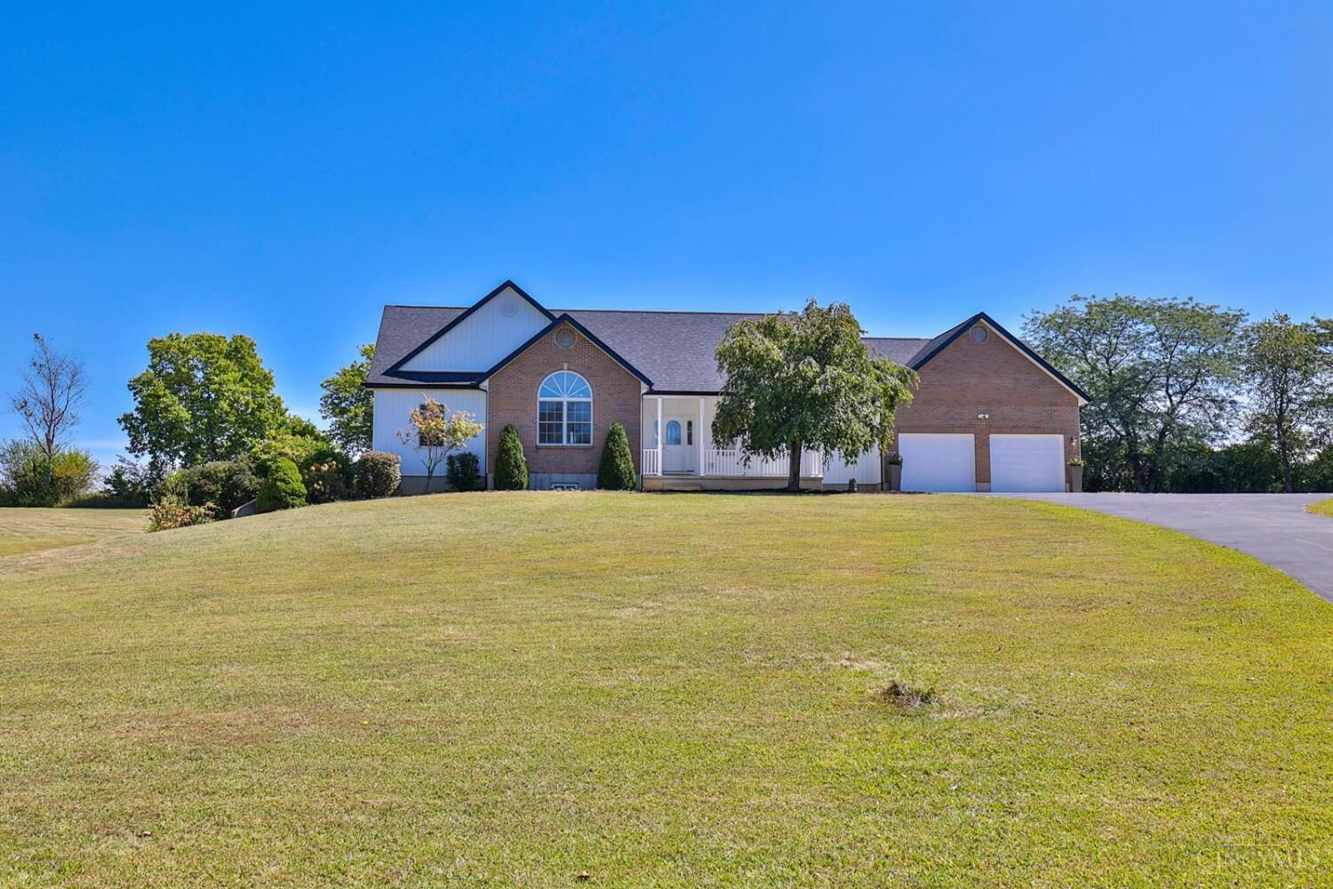 Property Photo: 62 Kings Court OH 45159