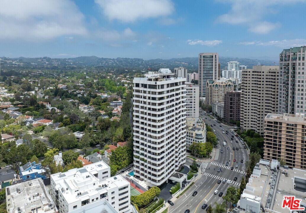 Property Photo:  10601 Wilshire Blvd  CA 90024