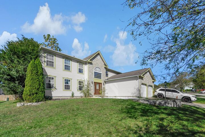 Property Photo: 155 Simsbury Court OH 43147
