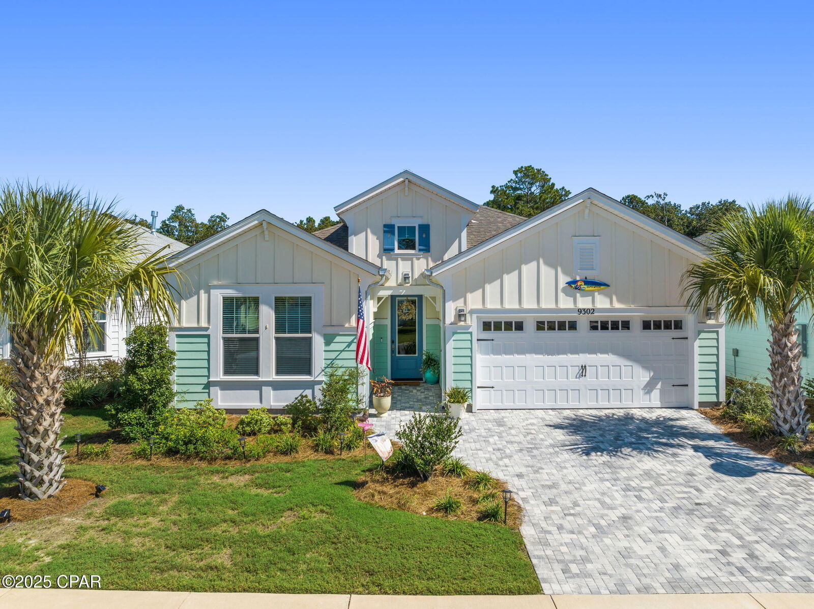 Property Photo: 9302 Paradise Drive FL 32413