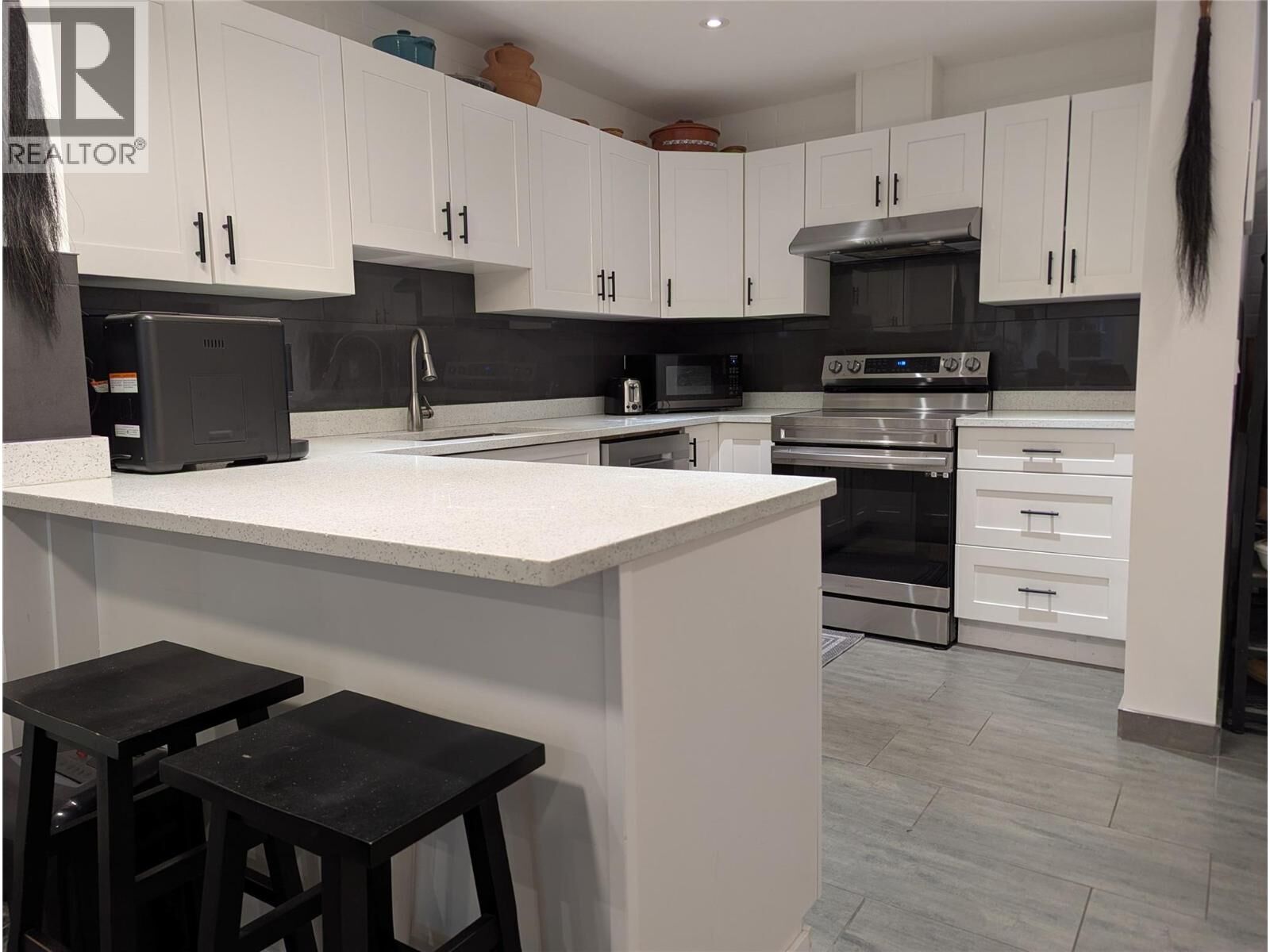 Property Photo: 1915 Pacific Court 401 BC V1Y 8B3
