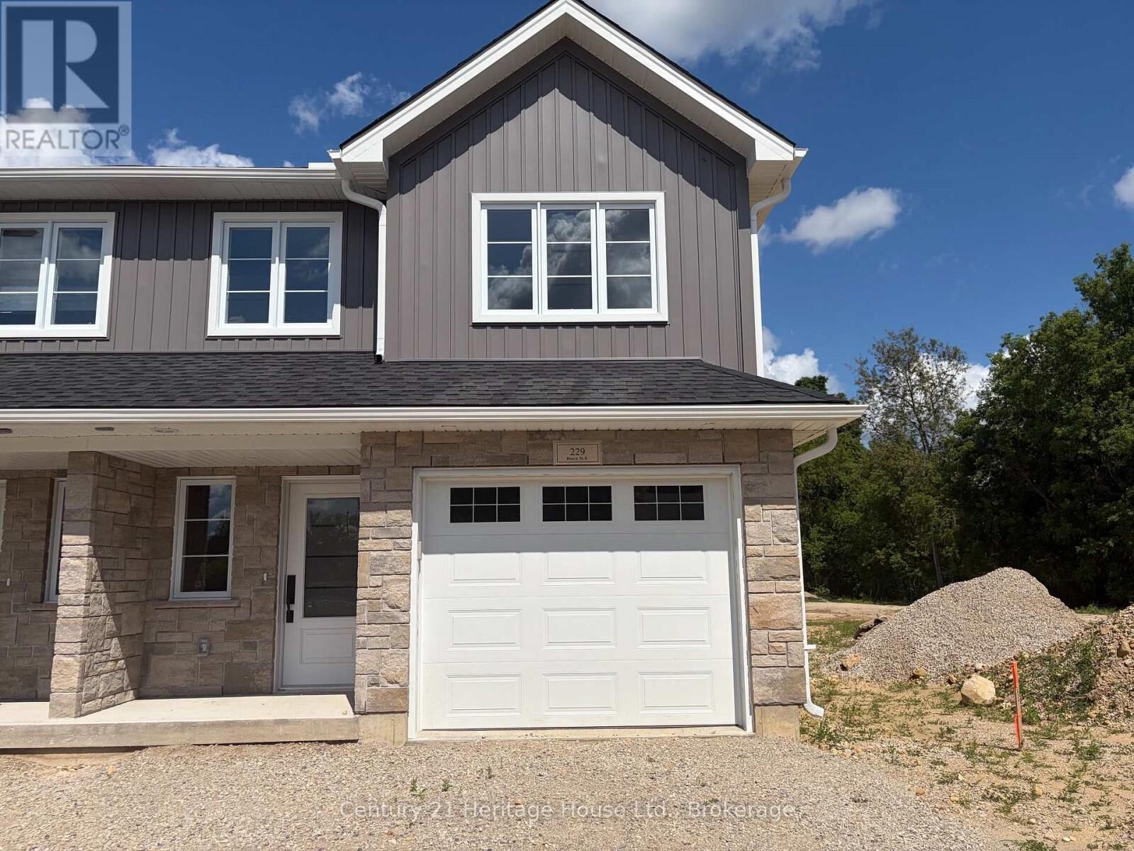 Property Photo: 229 Bruce Street South 4 ON N0G 1R0