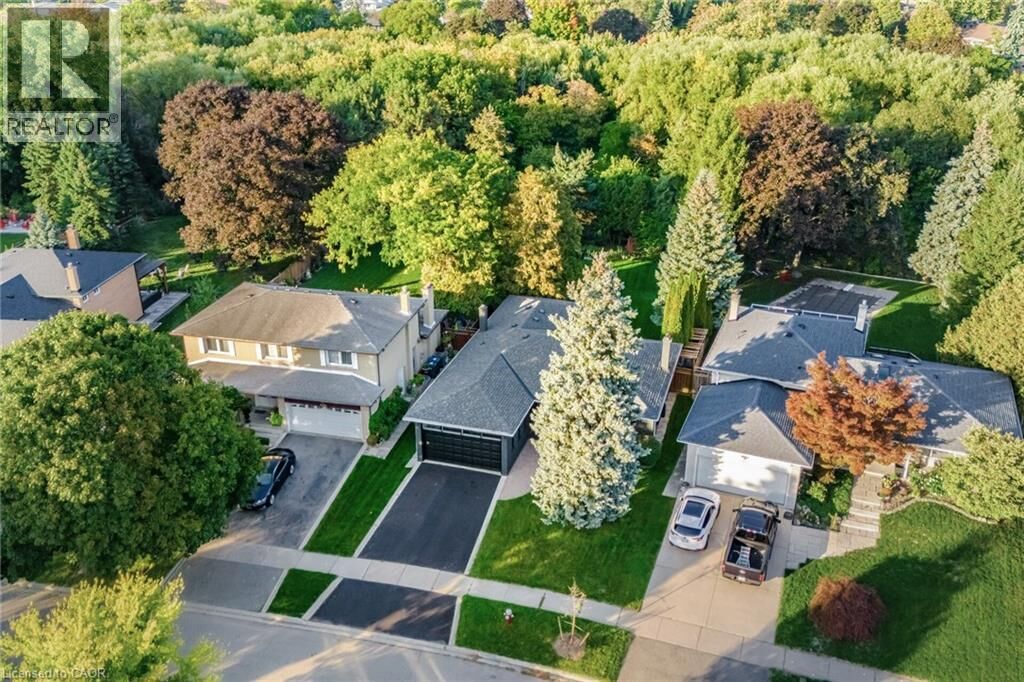 Property Photo: 3495 Riverspray Crescent ON L4Y 3M6