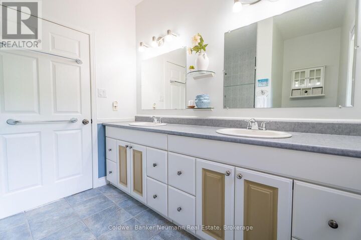 Property Photo:  7677 Maltby Road East  ON N0B 2J0 