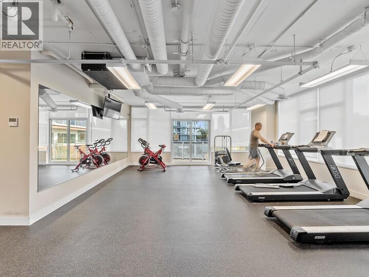 Photo de la propriété:  5051 Imperial Street Ch3  BC V5J 0J3