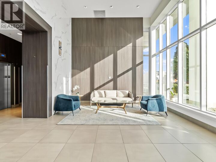 Photo de la propriété: 5051 Imperial Street Ch3 BC V5J 0J3