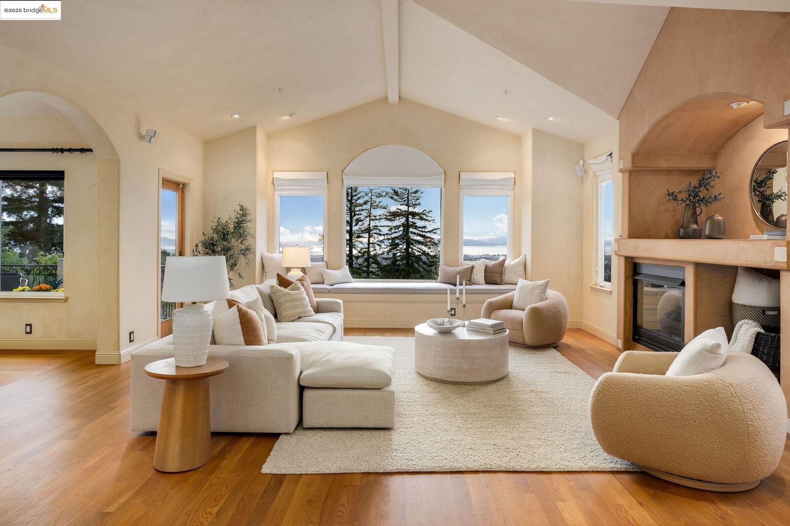 Property Photo: 6257 Virgo Rd CA 94611