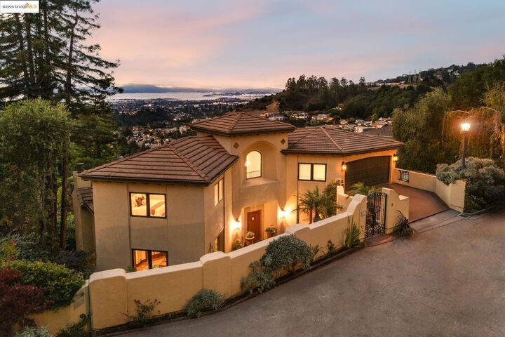 6257 Virgo Rd  Oakland CA 94611 photo