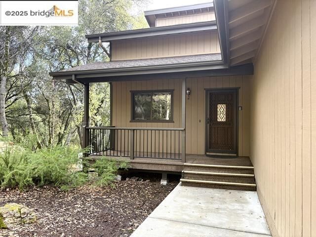 Property Photo:  12679 Cresthaven Dr  CA 95321