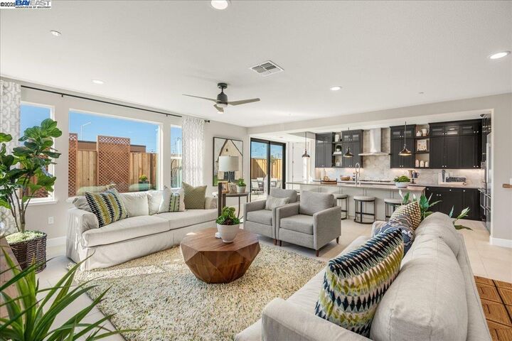 Property Photo: 32613 Singh Circle CA 94587