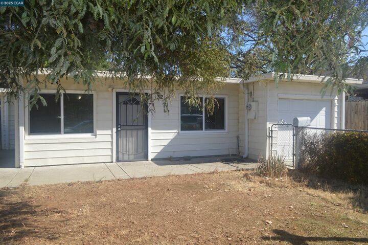 Property Photo: 32 Inlet Dr CA 94565