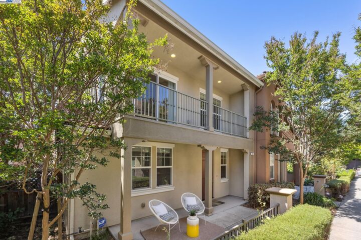 Property Photo: 124 Montevina Way CA 94545