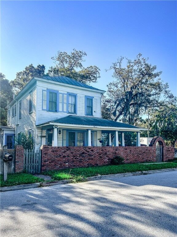 Property Photo:  2123 Ellis Street  GA 31520 