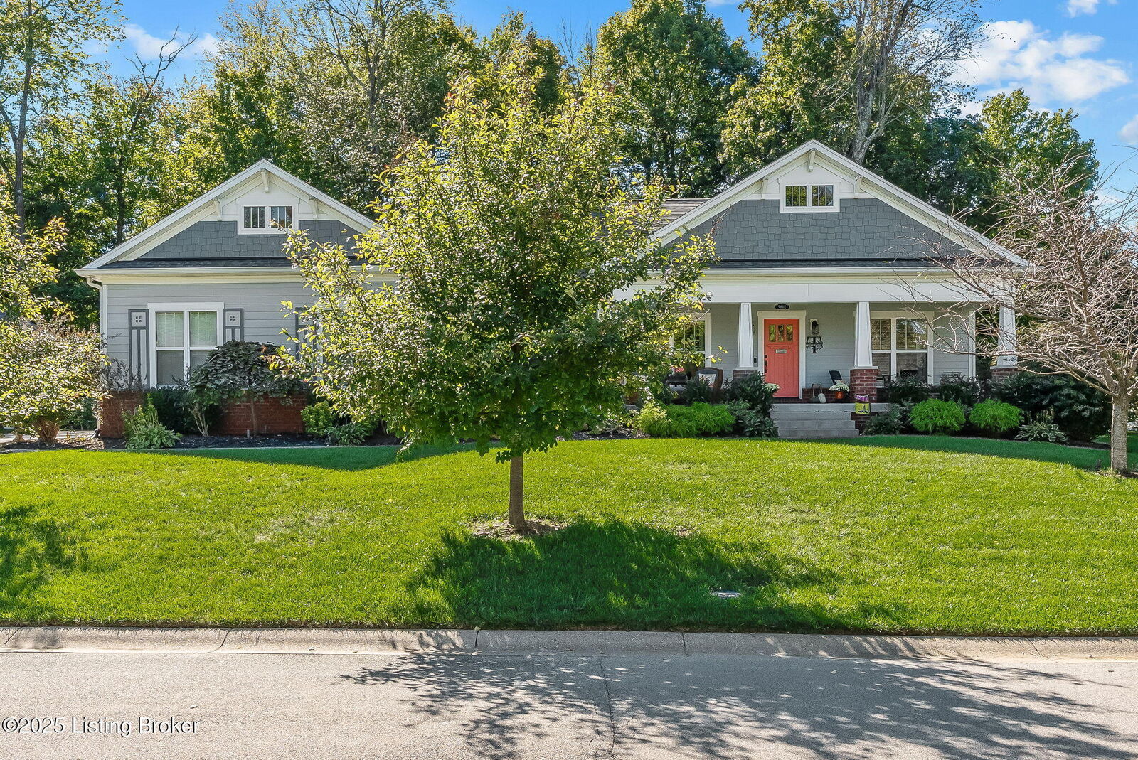 Property Photo: 9602 Dabney Carr Dr KY 40299
